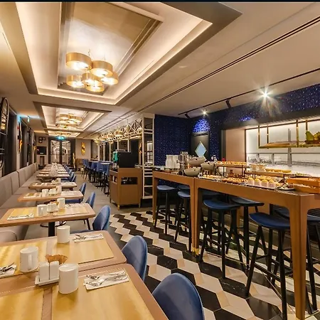 ホテル Eurostars Baixa