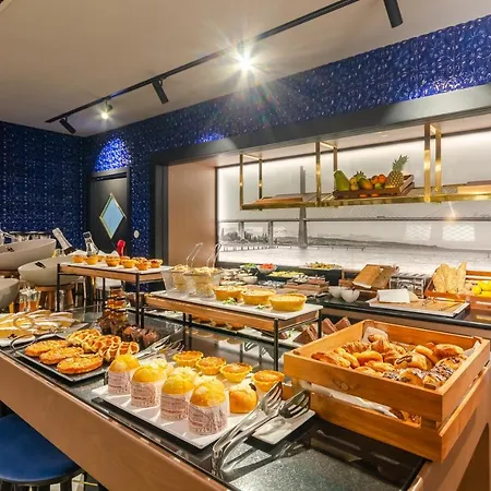 ホテル Eurostars Baixa