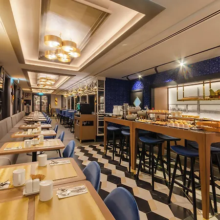 Szálloda Eurostars Baixa